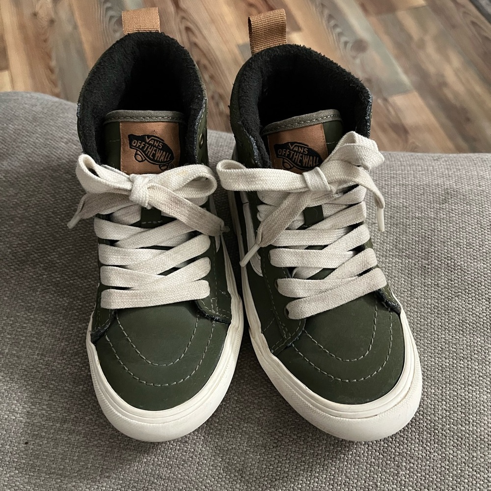 MT Kids High-Top Sneakers - Olive Green